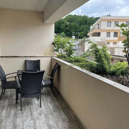 Londof Luxury Apartments - With A Panoramic View Over The City Braşov Eksteriør billede