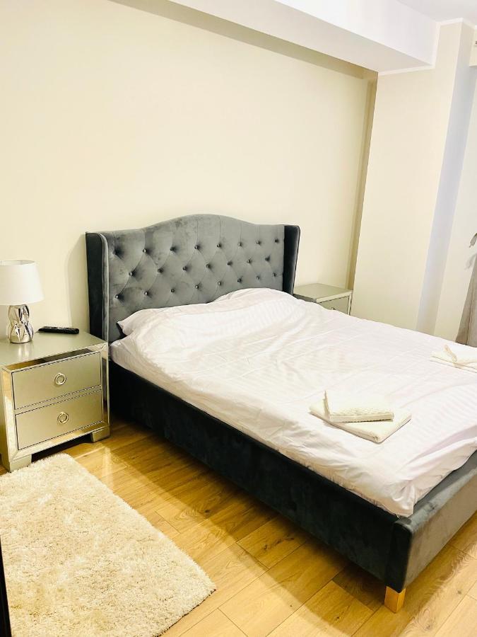 Londof Luxury Apartments - With A Panoramic View Over The City Braşov Eksteriør billede
